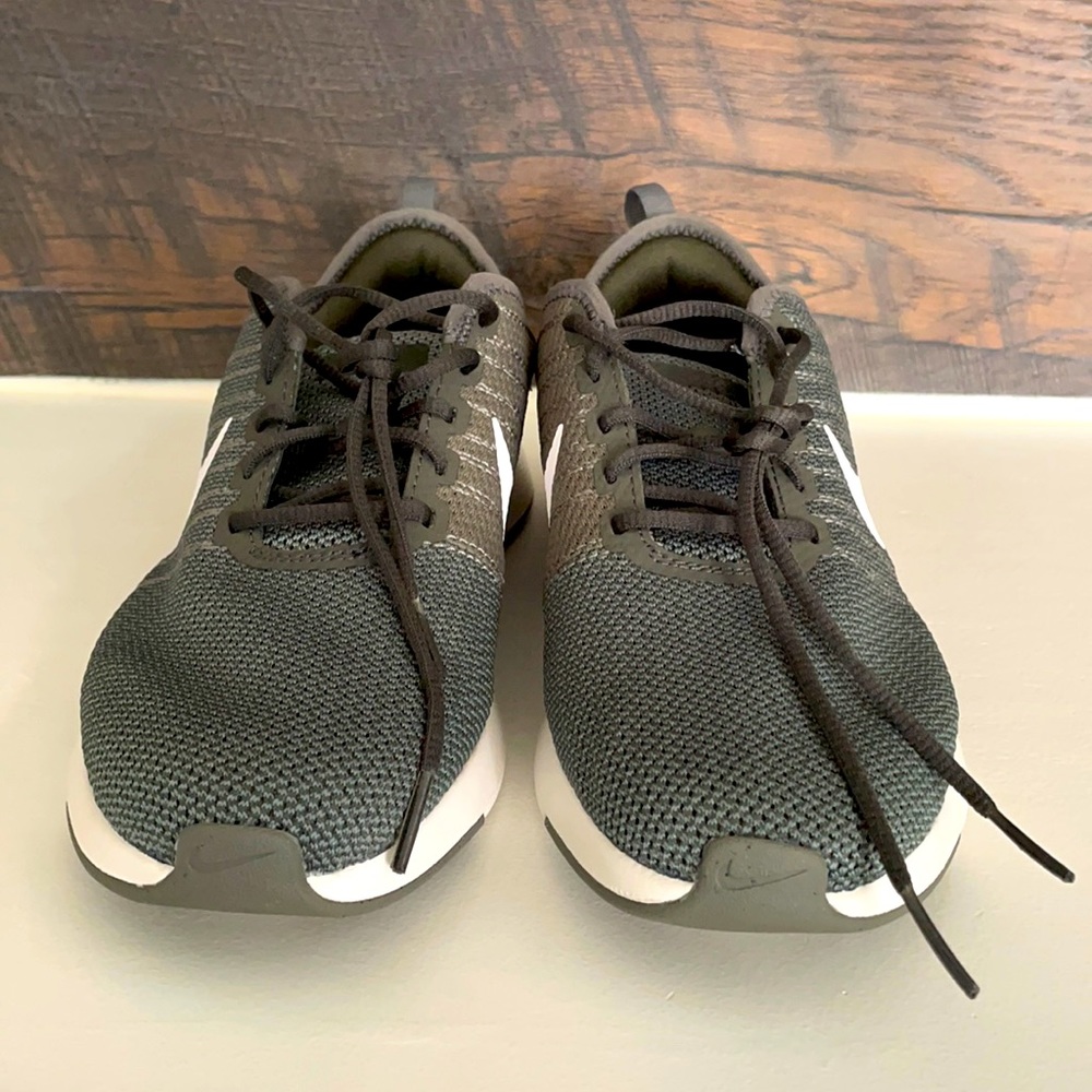 Nike Dual Tone Racer Khaki Green